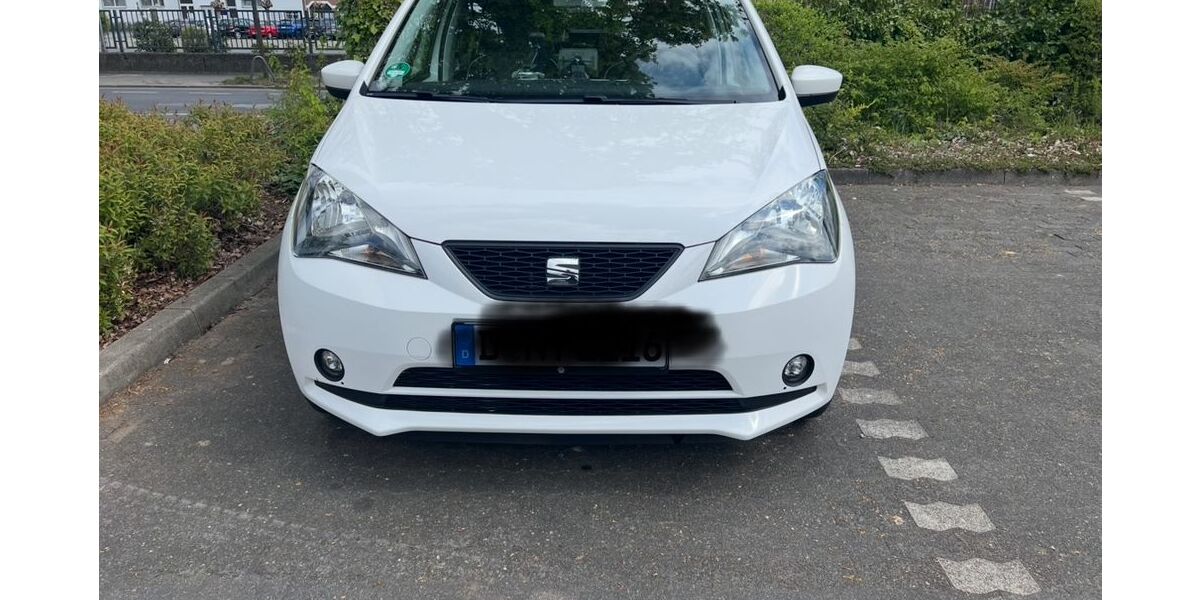 Seat Mii 99.987 km 7.500 &euro; Düsseldorf 40229