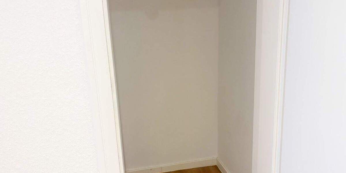 Etagenwohnung Köln Bayenthal - 4 Zimmer, 102 m&sup2;, 1.710&euro; | Angebot:25677110