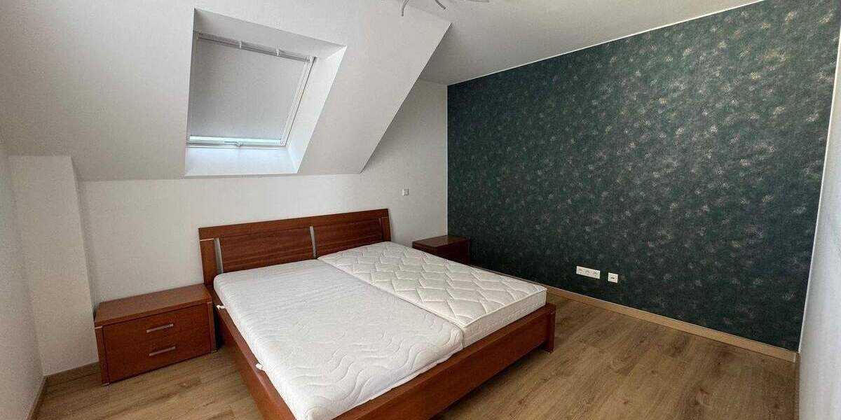 Top moderne 3 Zimmer DG-Wohnung mit 2 Dachterrassen, Aufzug & Einzelgarage! 3 zimmer
