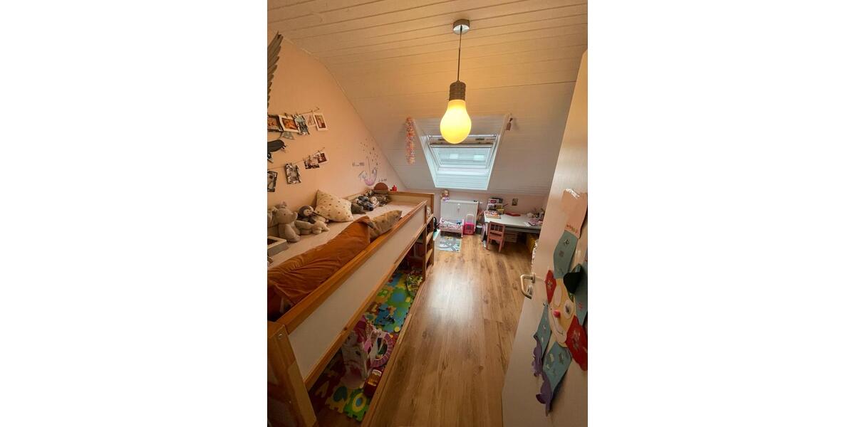 Dachgeschoßwohnung Leverkusen - 3 Zimmer, 83 m&sup2;, 230.000&euro; | Angebot:25257358