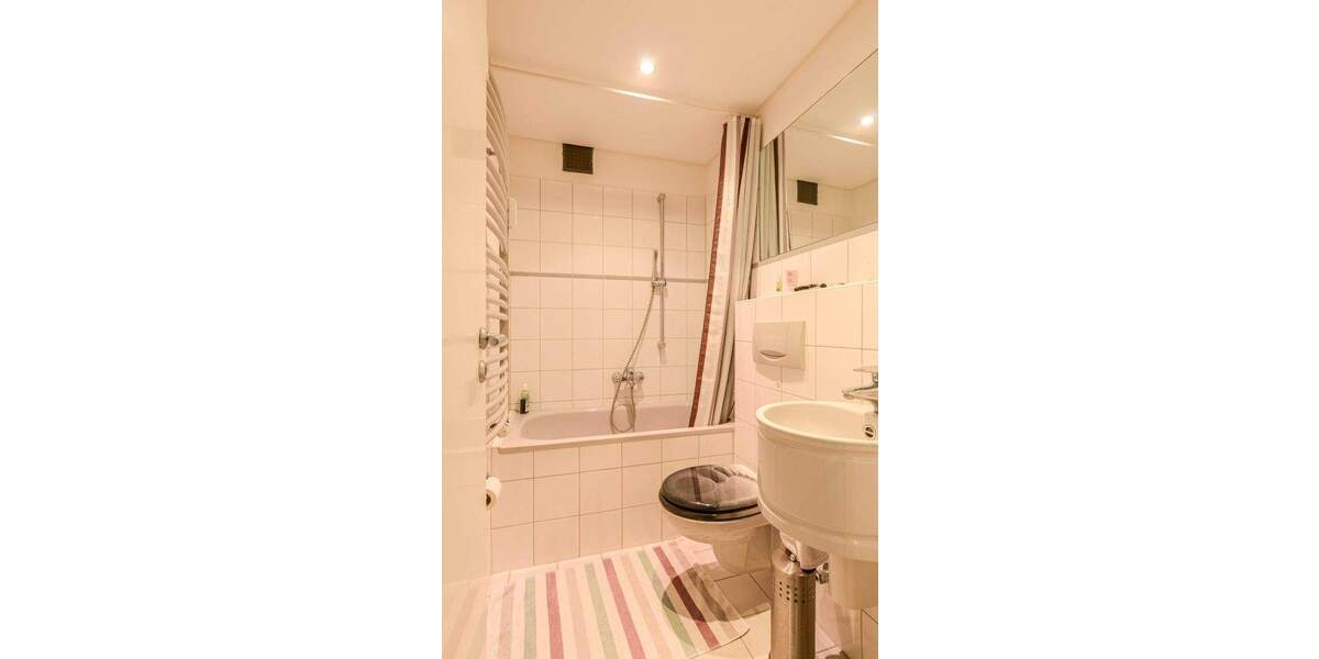 3,5 Zi. Maisonette ETW mit Apartment * 2 Balkone * ca. 137 m² * 3 Bäder, davon 1 Wellnessbad mit Sauna + Whirlpoo... 3 zimmer