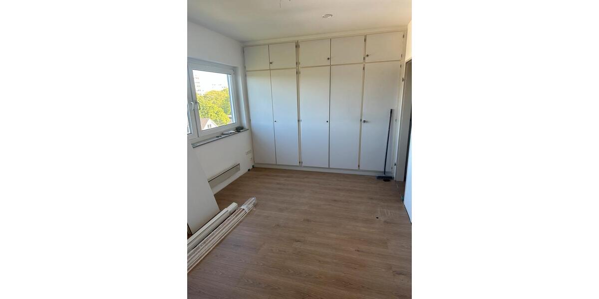 Dachgeschoßwohnung Solingen Aufderhöhe - 2 Zimmer, 70 m&sup2;, 800&euro; | Angebot:26378885