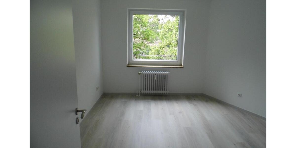 Etagenwohnung Remscheid Gemarkung Bergisch Born - 3 Zimmer, 83 m&sup2;, 199.000&euro; | Angebot:24449017