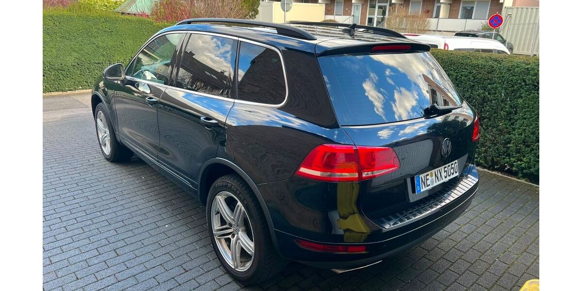 VW Touareg 178.980 km 12.899 &euro; neuss 41469
