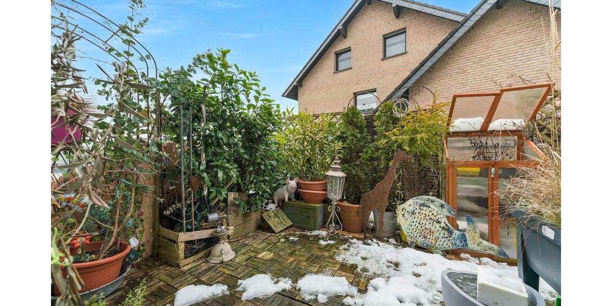 Mehrfamilienhaus, Wohnhaus Odenthal Hüttchen - 8 Zimmer, 251 m&sup2;, 399.000&euro; | Angebot:25387766