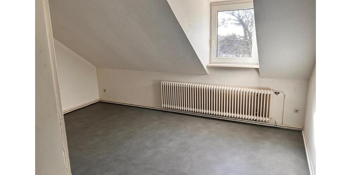 Dachgeschoßwohnung Solingen Central - 3 Zimmer, 78 m&sup2;, 770&euro; | Angebot:26413519