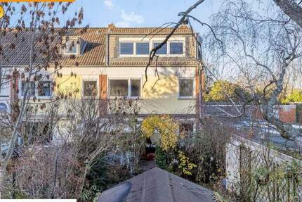 Reihenendhaus mit Garten & Sanierungsfahrplan in Köln-Ossendorf 6 zimmer