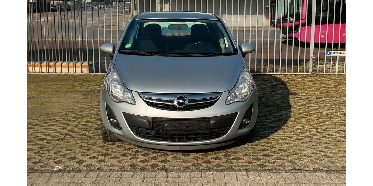 Opel Corsa 122.544 km 4.200 &euro; Neuss 41469