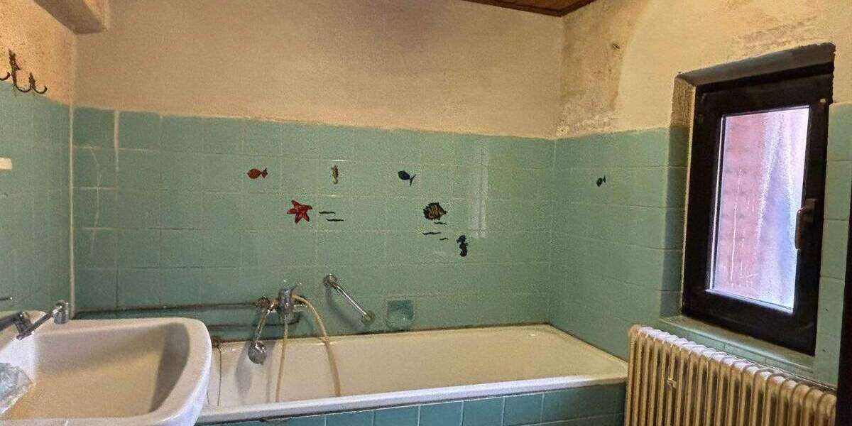 Wohnen mit Raum zur Entfaltung - Reiheneckhaus mit großem Grundstück 4 zimmer