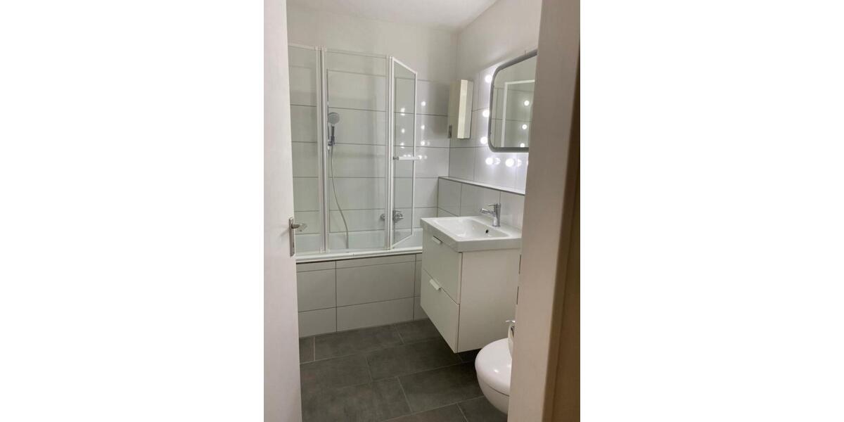 Erdgeschoßwohnung Düsseldorf Oberbilk - 1 Zimmer, 28 m&sup2;, 545&euro; | Angebot:25613688