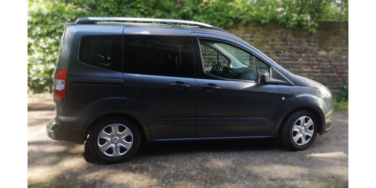 Ford Tourneo Courier 125.284 km 7.400 &euro; Köln 50937