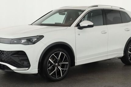 VW Tiguan 17.200 km 41.885 &euro; Düsseldorf 40233