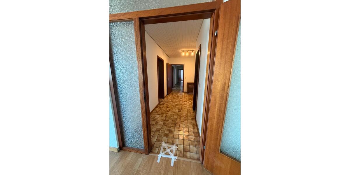 Etagenwohnung Köln Porz - 5 Zimmer, 143 m&sup2;, 2.100&euro; | Angebot:25349054