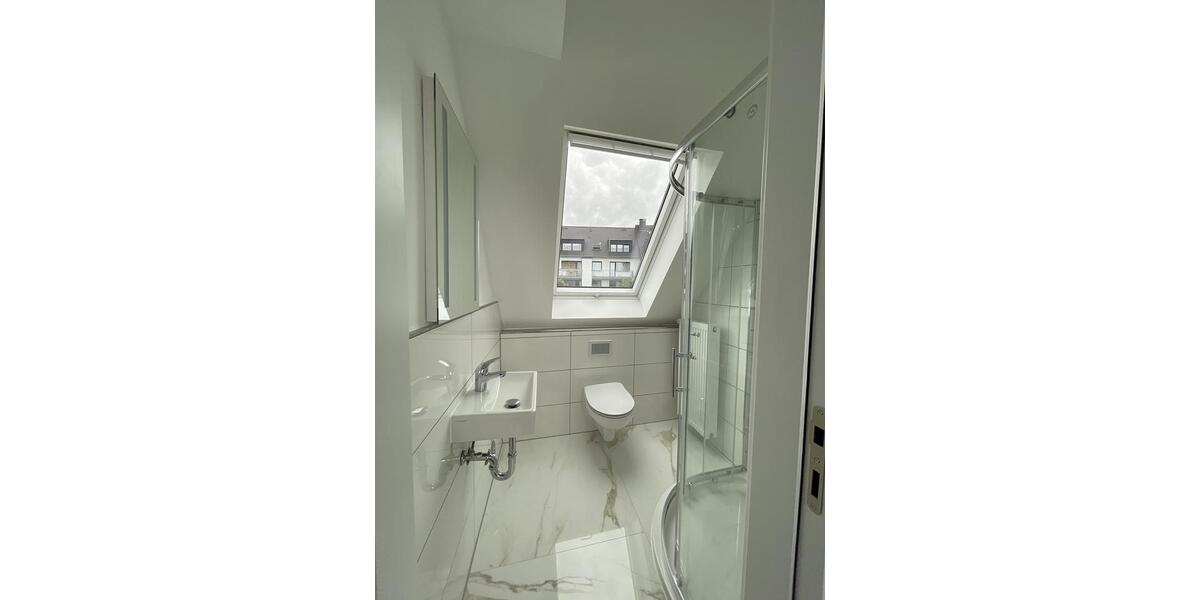 Erstbezug!! Wohnung mit 5 Zimmern im idyllischen Grün, möblierte Vermietung in einer Top-Lage 5 zimmer