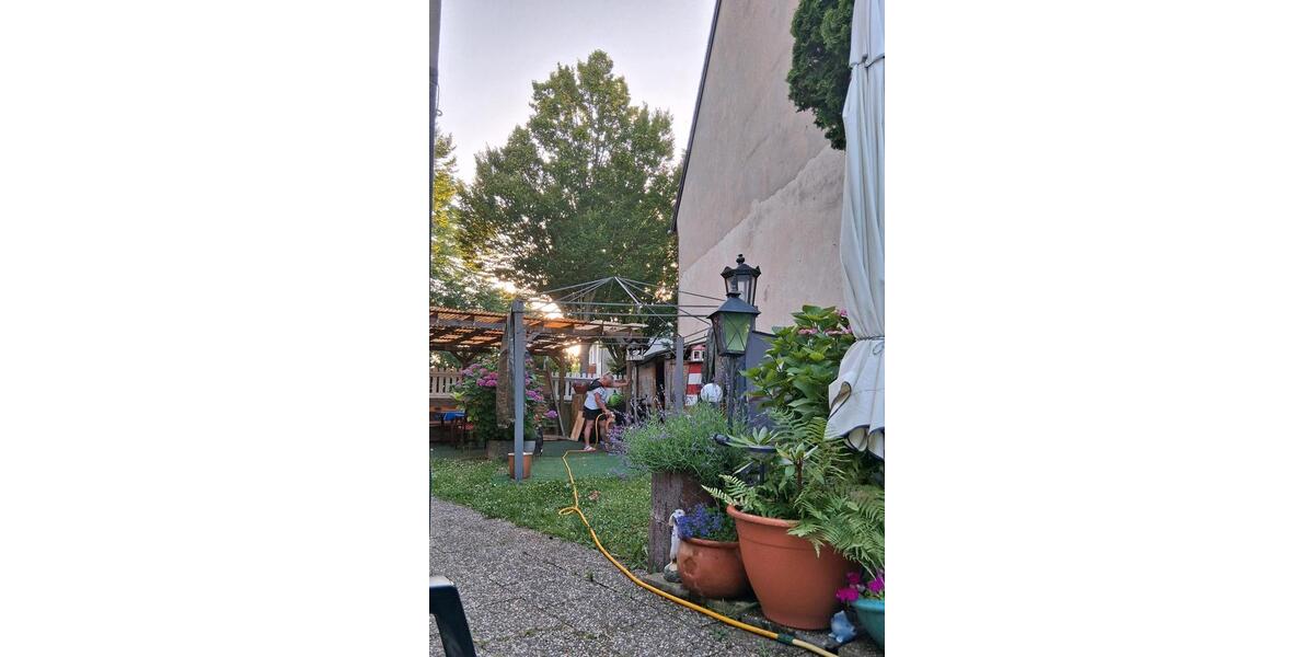 Wohn- und Geschäftshaus 11 zimmer