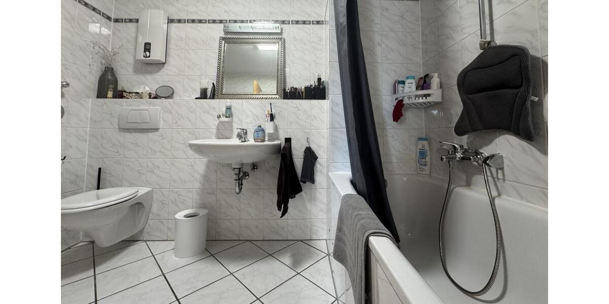 Dachgeschoßwohnung Leverkusen Bergisch Neukirchen - 2 Zimmer, 82 m&sup2;, 850&euro; | Angebot:26424002