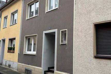 Haus Köln Innenstadt - 6 Zimmer, 135 m&sup2;, 2.800&euro; | Angebot:25252021