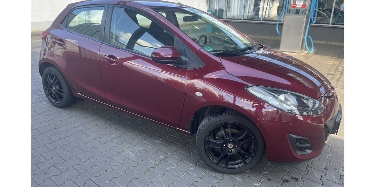 Mazda 2 145.000 km 5.000 &euro; Leverkusen 51373
