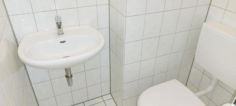 Renovierte 4-Zimmer-Wohnung mit Balkon & Aufzug – EBK, 6. OG, Fre 4 zimmer