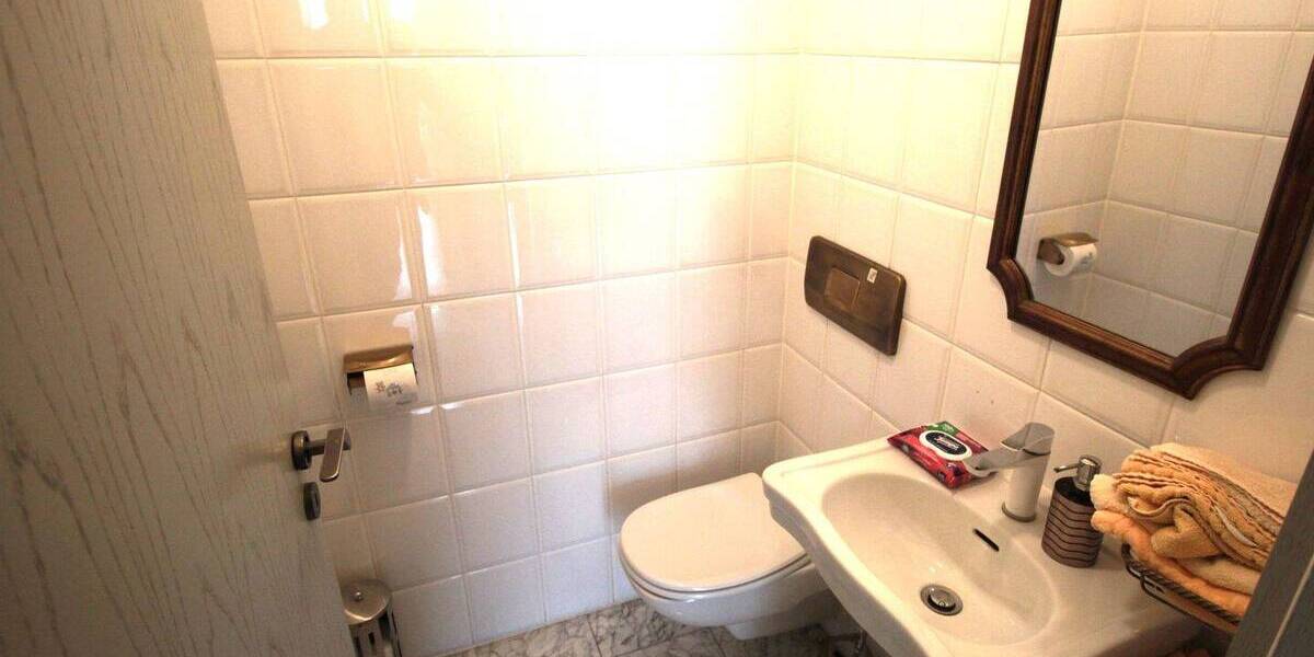 Mehrfamilienhaus, Wohnhaus Düsseldorf Hubbelrath - 7 Zimmer, 237 m&sup2;, 870.000&euro; | Angebot:26417364