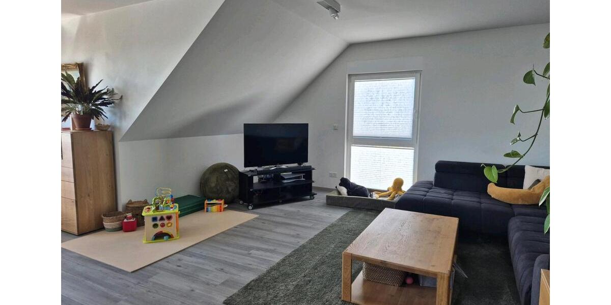 Dachgeschoßwohnung Leichlingen (Rheinland) - 3 Zimmer, 95 m&sup2;, 1.249&euro; | Angebot:26692780