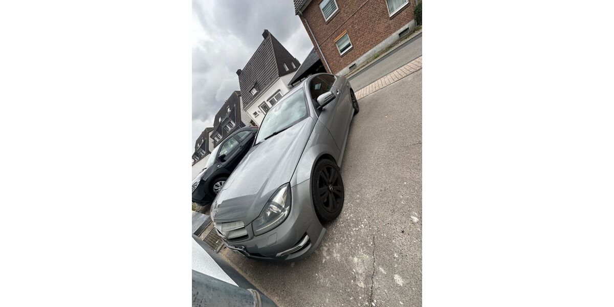 Mercedes-Benz C 250 215.800 km 12.500 &euro; Niederkassel 53859