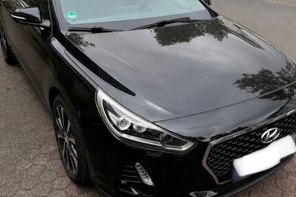 Hyundai i30 91.870 km 14.490 &euro; Niederkassel 53859
