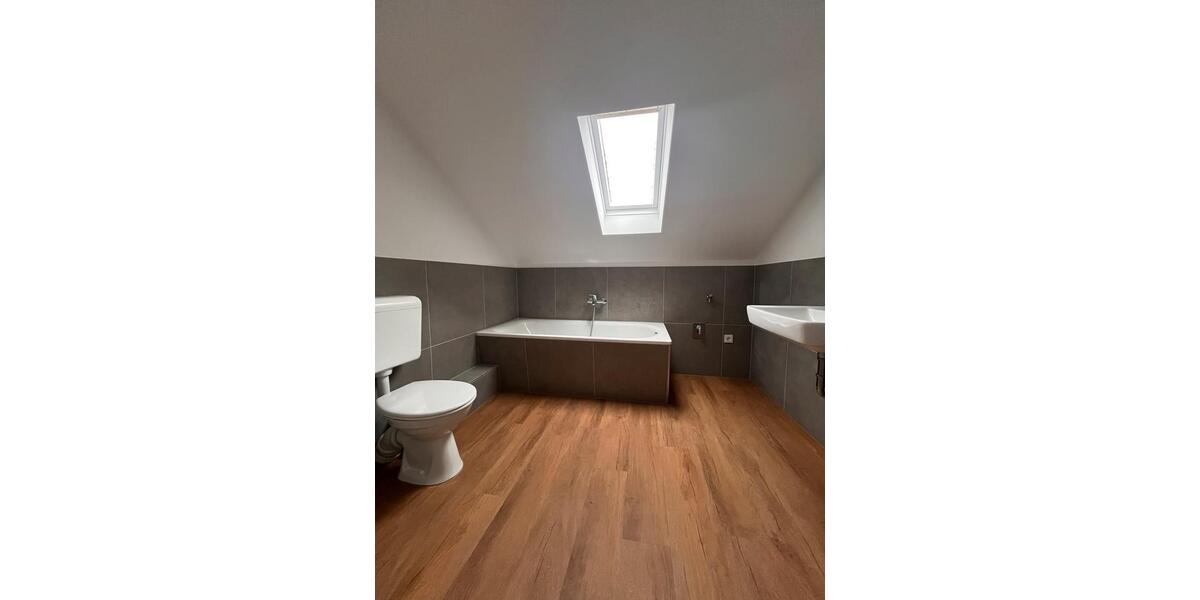 Dachgeschoßwohnung Dormagen Sankt Peter - 2 Zimmer, 50 m&sup2;, 600&euro; | Angebot:25626681