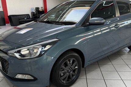 Hyundai i20 70.000 km 9.990 &euro; Leverkusen 51371