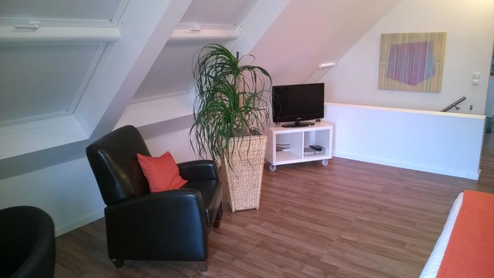 Dachgeschoßwohnung Düsseldorf Stadtbezirk 8 - 1 Zimmer, 35 m&sup2;, 650&euro; | Angebot:25612762