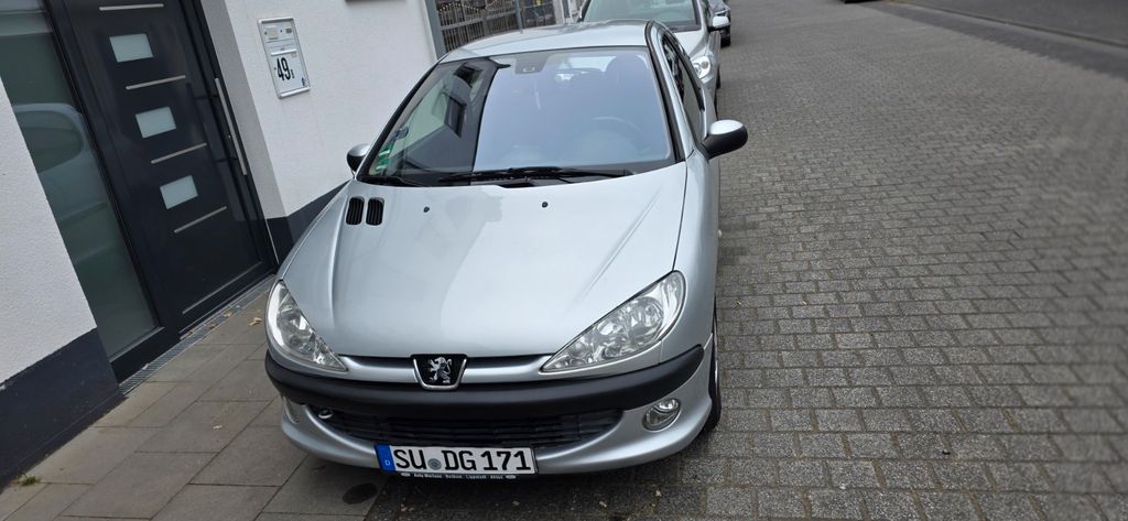 Peugeot 206 146.000 km 1.500 &euro; Troisdorf 53842