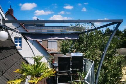 Zentrale 2 Zimmer-Wohnung mit Dachterrasse & 2 Stellplätzen 2 zimmer