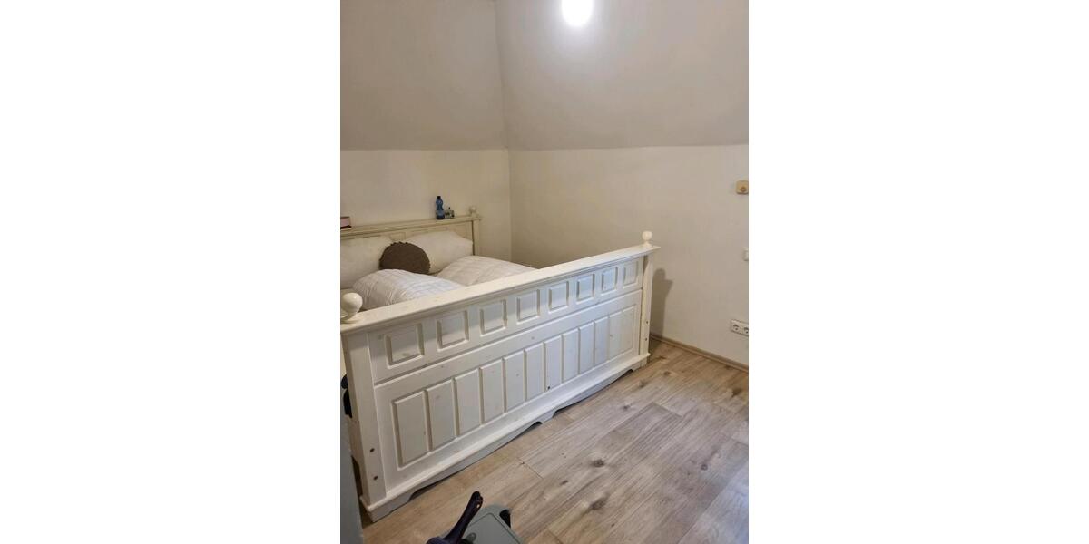 Dachgeschoßwohnung Wülfrath - 2 Zimmer, 50 m&sup2;, 700&euro; | Angebot:25417021