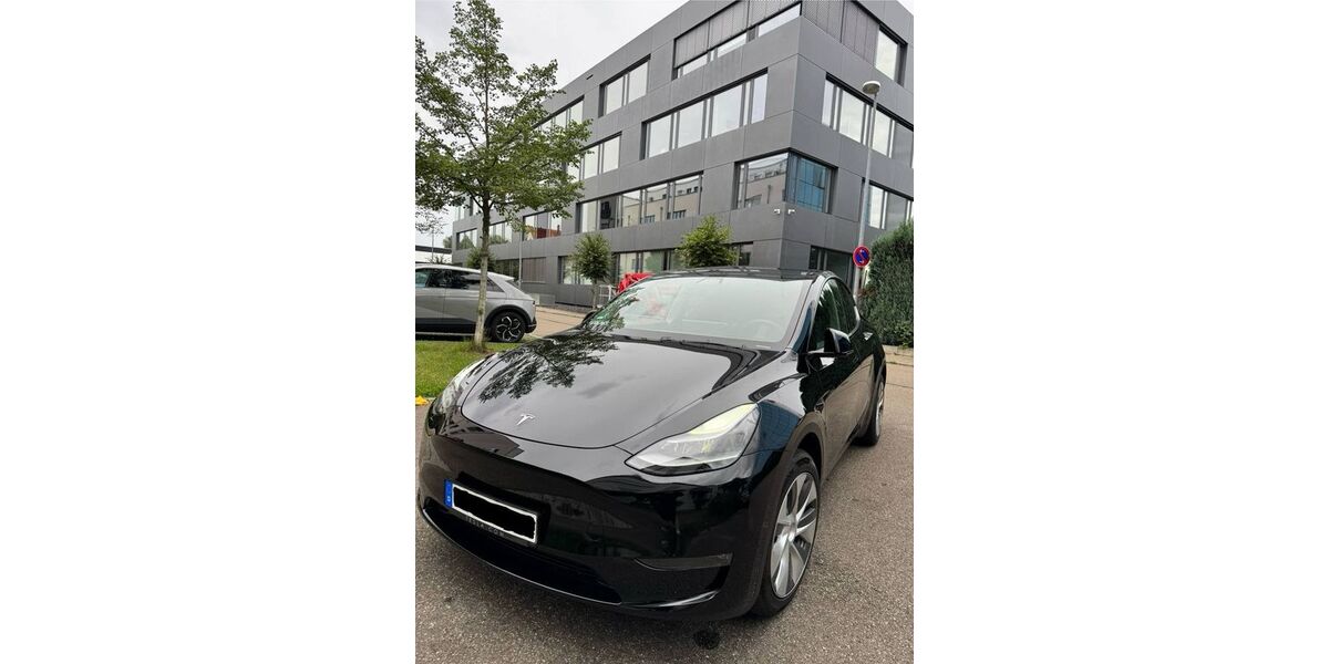 Tesla Model Y 28.000 km 39.000 € Köln 51103