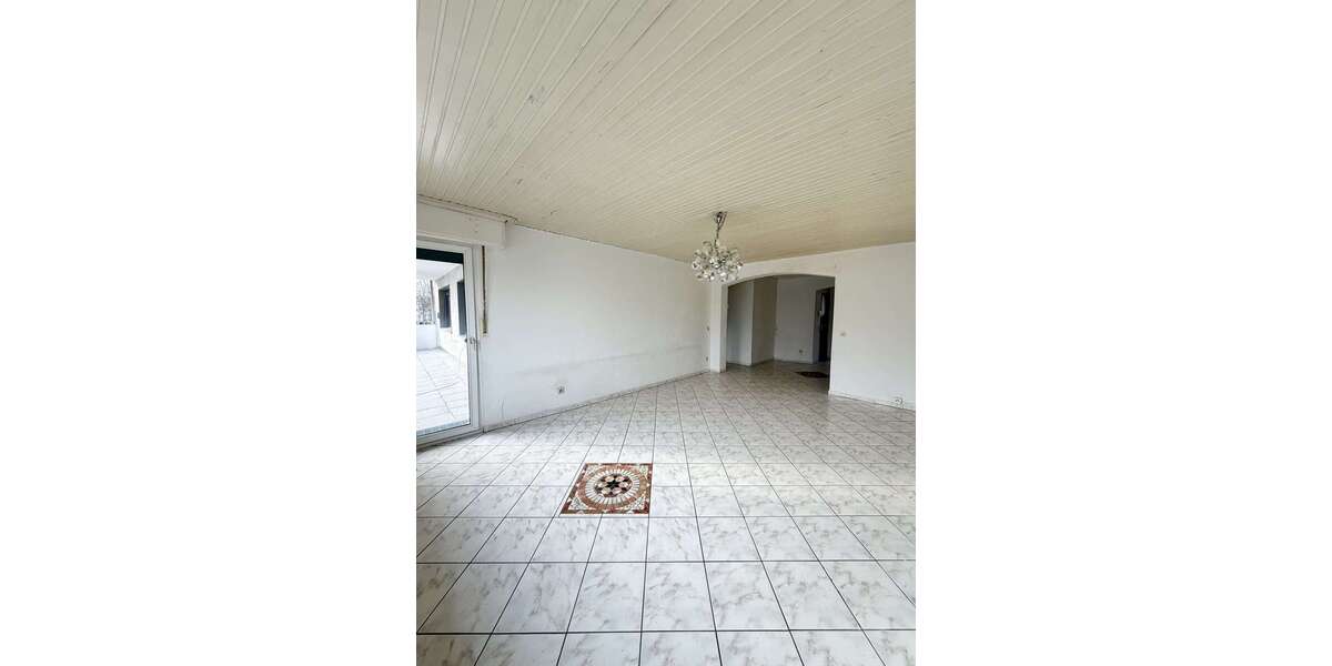 Wohnung zum Kaufen in Bergheim 97.000 € 97 m² 4 zimmer