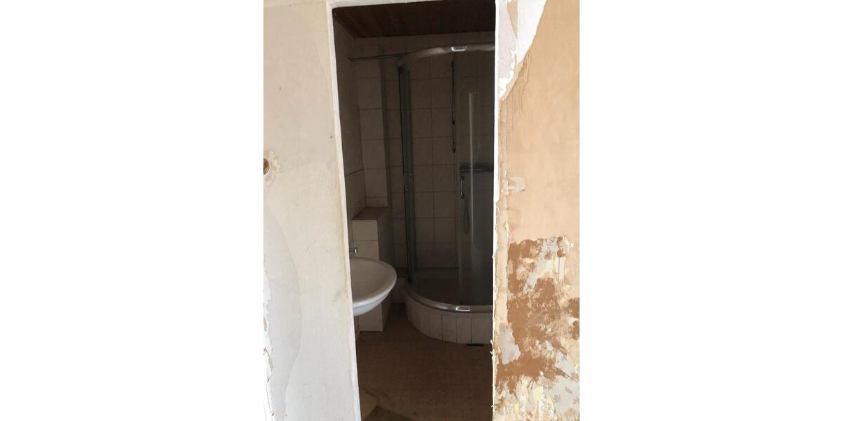 Etagenwohnung Remscheid Gemarkung Bergisch Born - 2.5 Zimmer, 67 m&sup2;, 115.000&euro; | Angebot:27077504