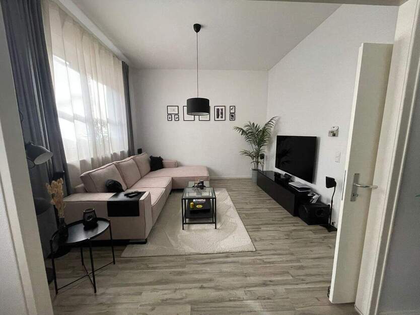 Schöne 2 Zimmer EG-Altbauwohnung mit Gartenanteil 2 zimmer