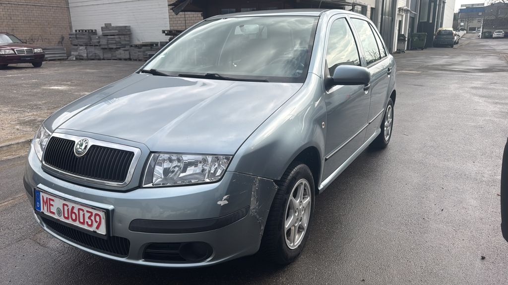 Skoda Fabia 158.456 km 1.450 &euro; Hilden 40723