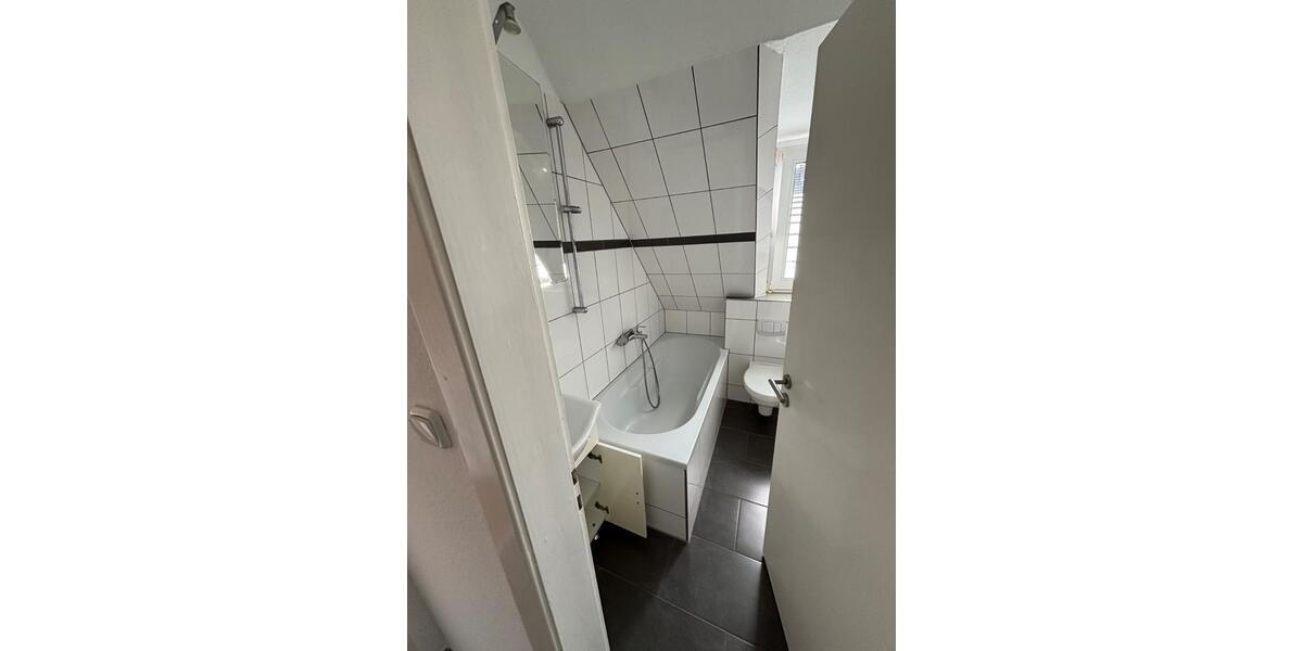 Etagenwohnung Düsseldorf Stadtbezirk 9 - 1 Zimmer, 18 m&sup2;, 600&euro; | Angebot:26396537