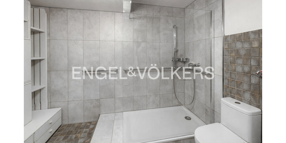 Doppelhaushälfte Hilden - 8 Zimmer, 292 m&sup2;, 795.000&euro; | Angebot:25627235