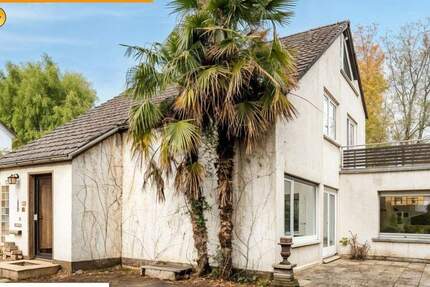 Sanierungsbedürftiges Einfamilienhaus mit Potenzial in guter Lage in Köln Brück 5 zimmer