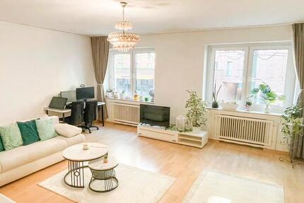 Große 4,5-Zimmer-Wohnung ca. 140 m² in Düsseldorf (Etagenwohnung) 4.5 zimmer