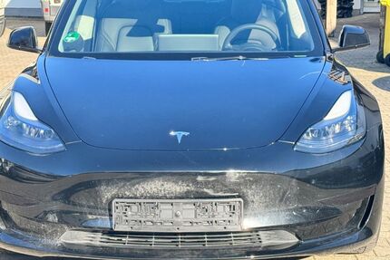 Tesla Model 3 20.000 km 17.990 &euro; Düsseldorf 40599