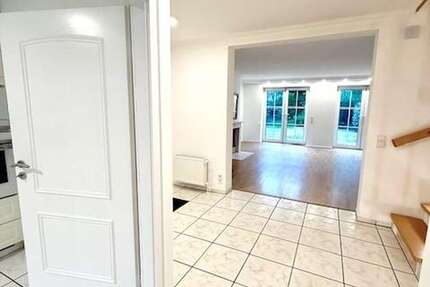 Haus Düsseldorf Stadtbezirk 5 - 8 Zimmer, 213 m&sup2;, 1.570.000&euro; | Angebot:26856414