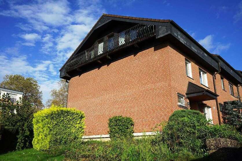 Haus zum Kaufen in Leverkusen 465.000 € 107 m² 4 zimmer