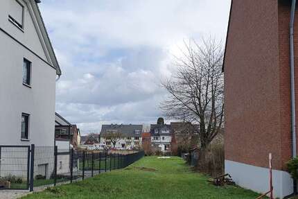 Grundstück zu verkaufen in Köln-Worringen 230.000 € 666 m²