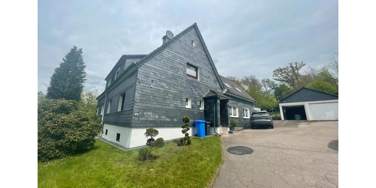 Doppelhaushälfte Wermelskirchen - 7 Zimmer, 180 m&sup2;, 439.000&euro; | Angebot:27120741