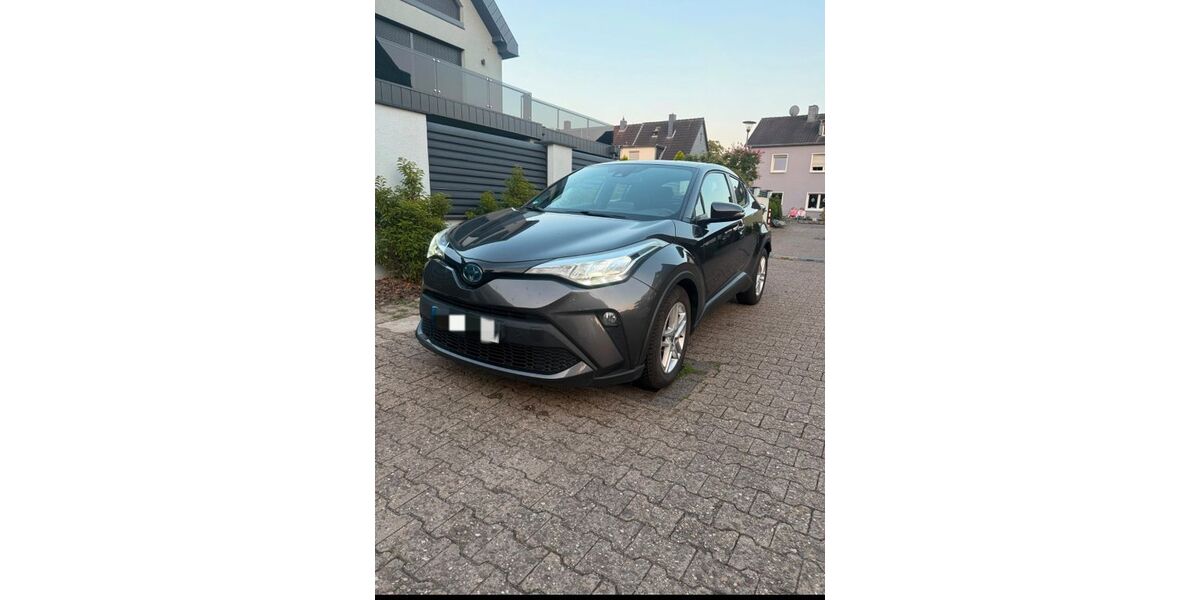 Toyota C-HR 70.000 km 15.850 &euro; Mettmann 40822
