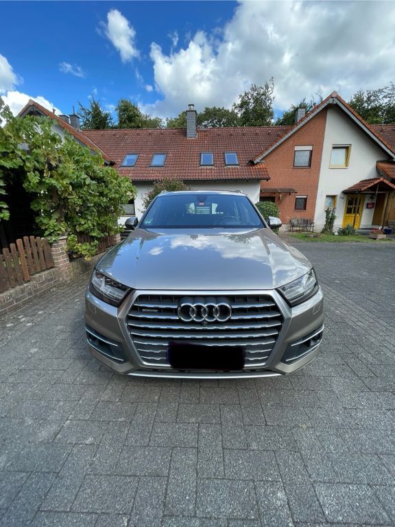 Audi Q7 137.000 km 36.500 € Köln 50765