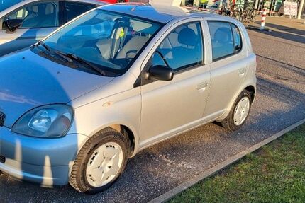 Toyota Yaris 137.700 km 2.250 &euro; Monheim 40789